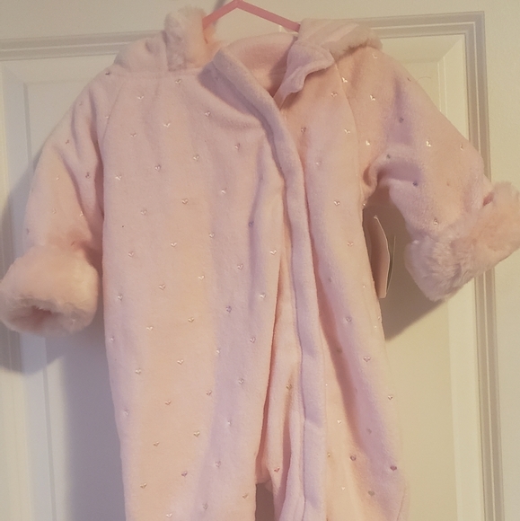 Snowsuit bunting.  3-6 mo. - Picture 1 of 4